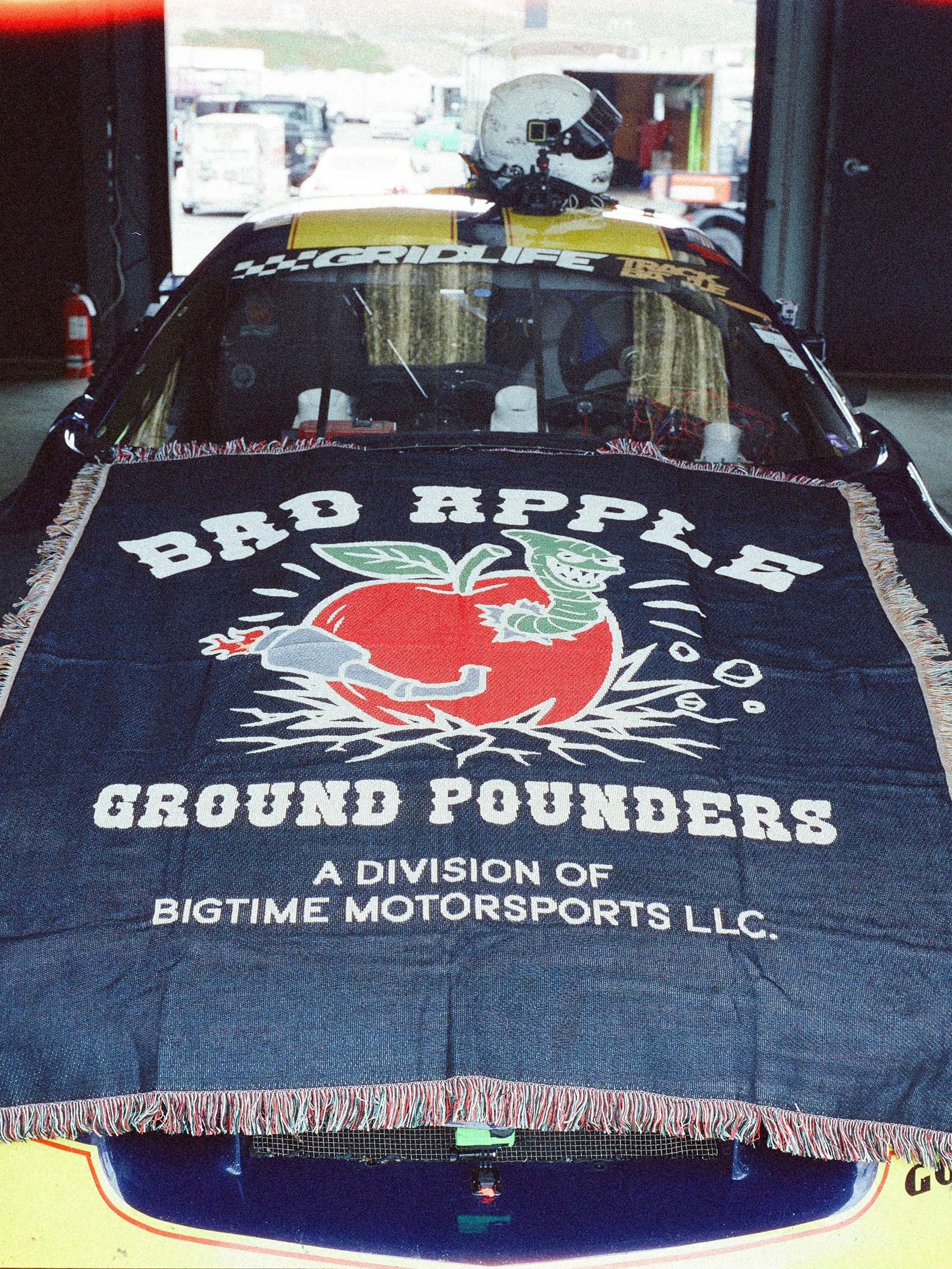 BAD APPLE BLANKET - Image 2
